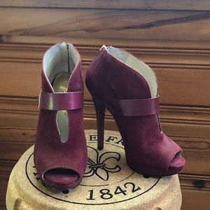 Michael Kors Guiliana bootie. Size 6